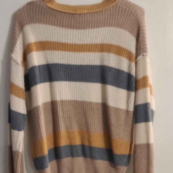 Hem & Thread Tan and Cream Crew Neck Sweater - Picture 4 of 5
